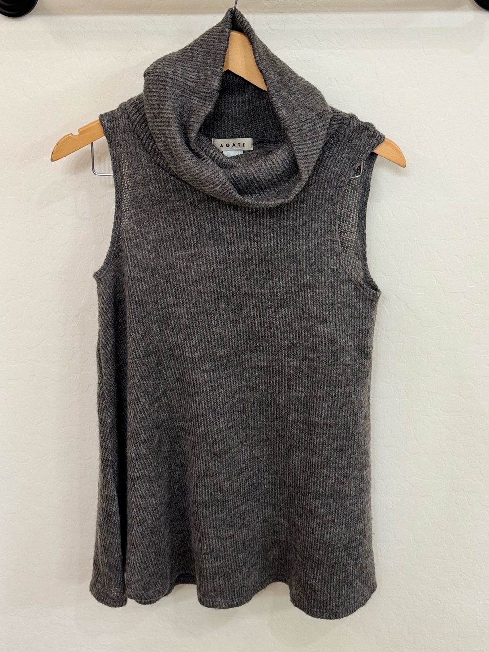 Agate Charcoal Gray Sleeveless Cowl Neck Cozy Knit Tunic Vest Sweater Medium USA